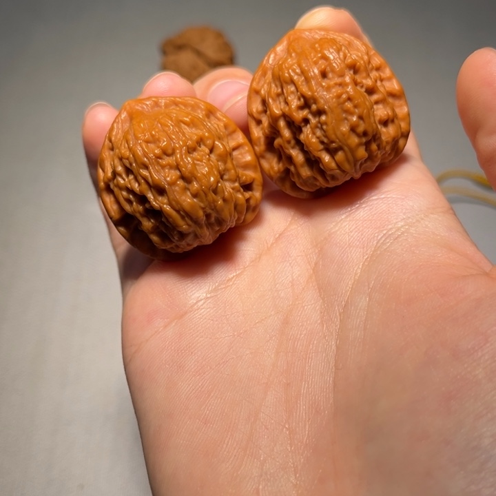 文玩核桃把件鸡心090