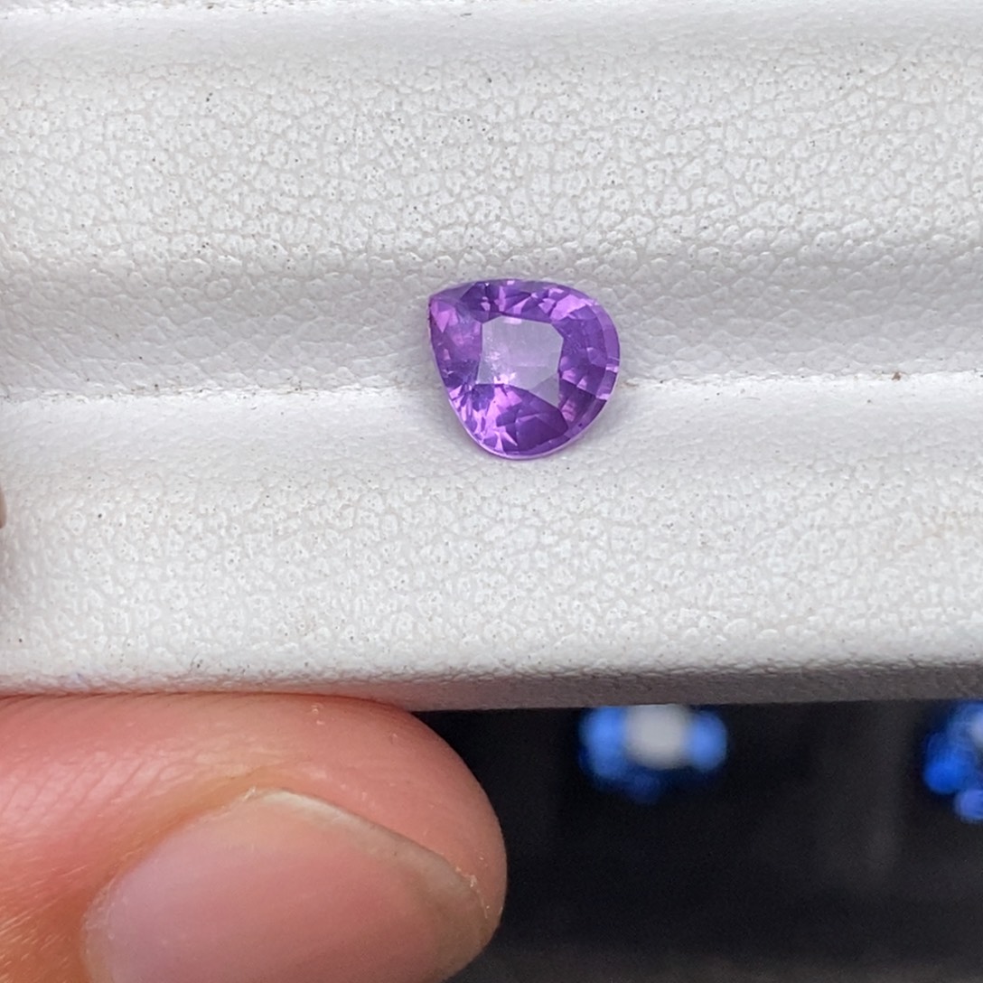 蓝宝石裸石未镶嵌爆*?1.03克拉无烧紫色蓝宝石