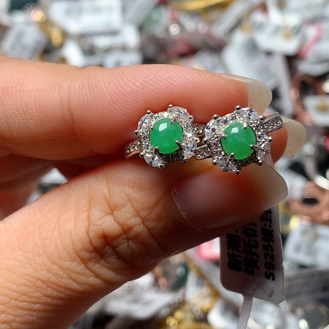 翡翠戒指银S925镶嵌天然翡翠耳饰