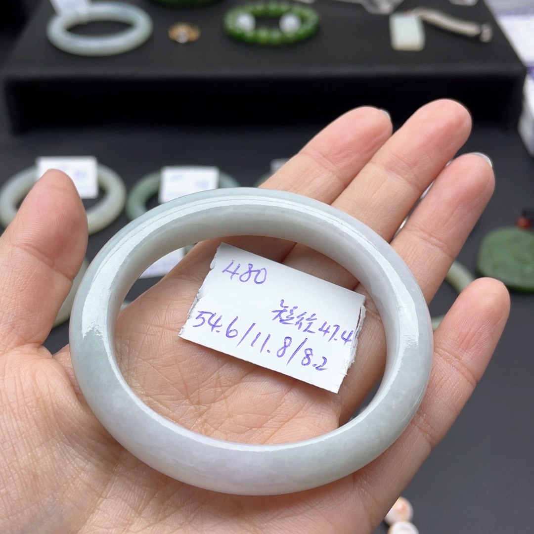 翡翠手镯未镶嵌54.6贵妃