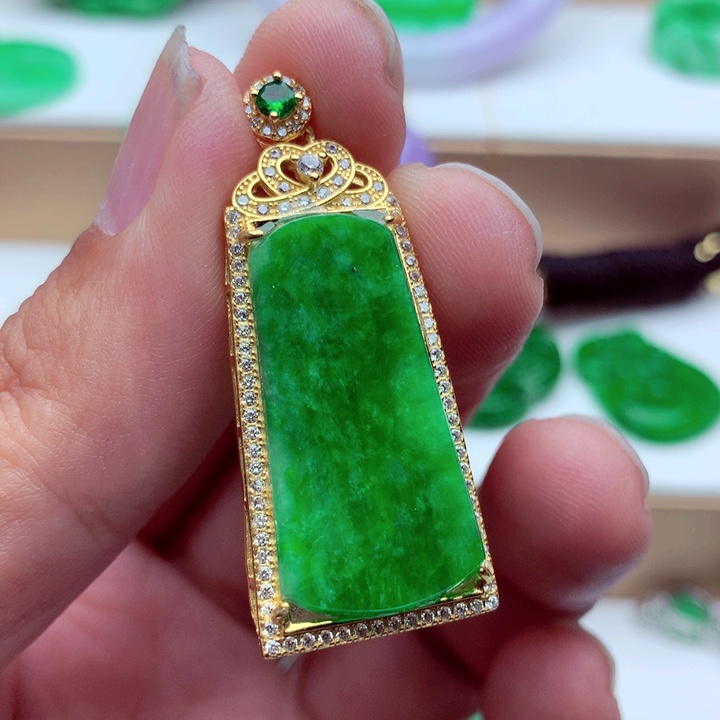 翡翠未镶嵌吊坠(不含链)