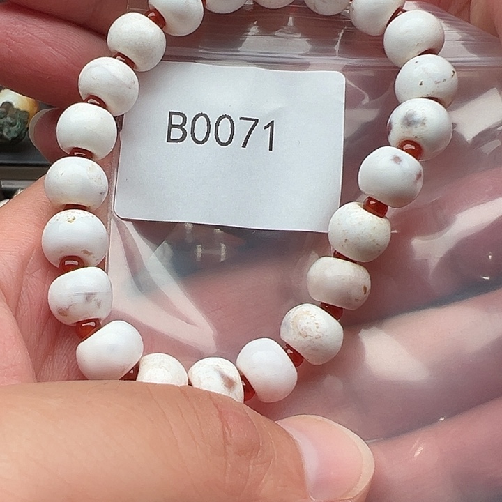 厚***，未镶嵌玛瑙/玉髓珠宝半成品