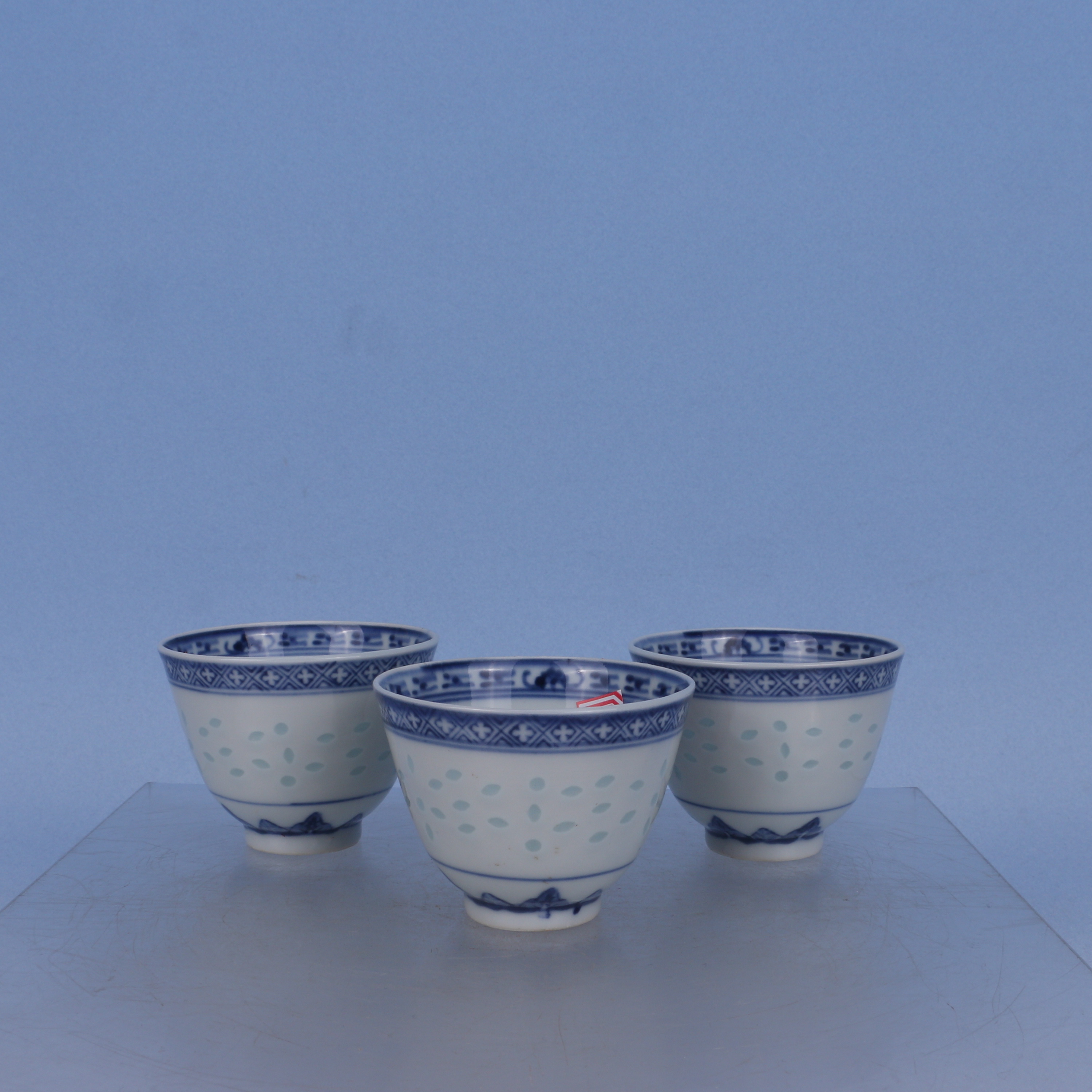 46  清末民初  青花玲珑茶杯