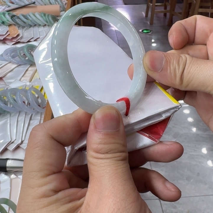 翡翠手镯未镶嵌纯天然缅甸翡翠A货买断