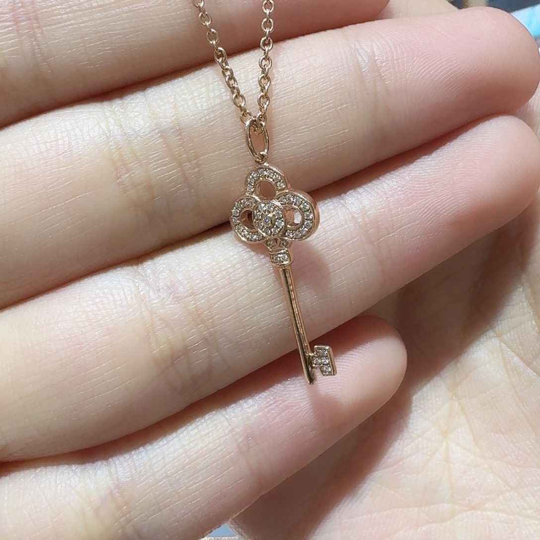 钻石项链18K金镶嵌钥匙项链