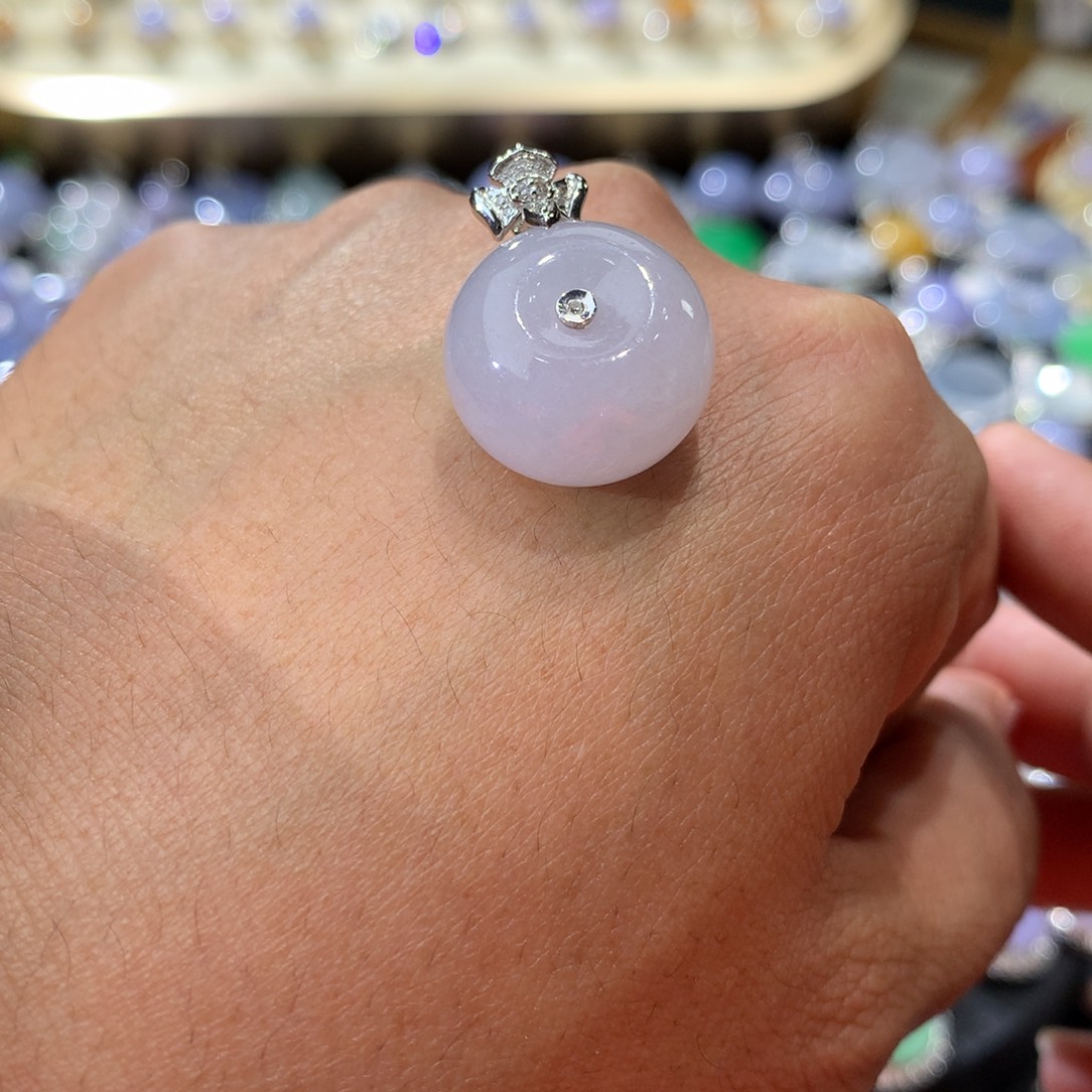 翡翠吊坠(不含链)18K金镶嵌