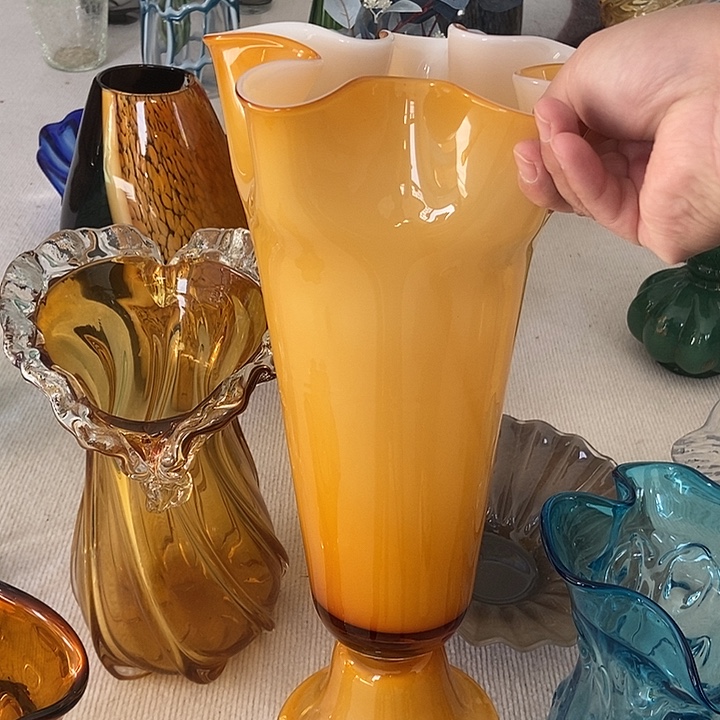 花***奴黄色琉璃摆件花瓶