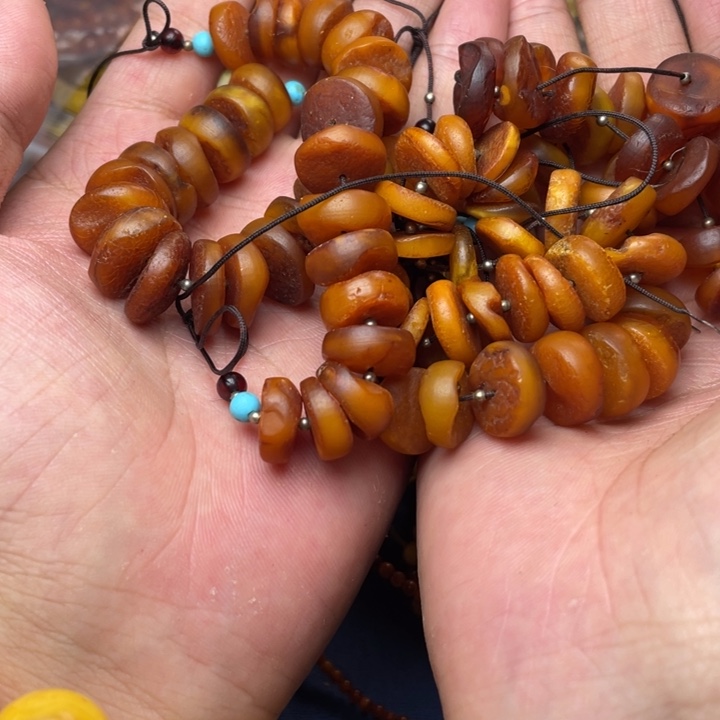 未镶嵌琥珀珠宝奇石