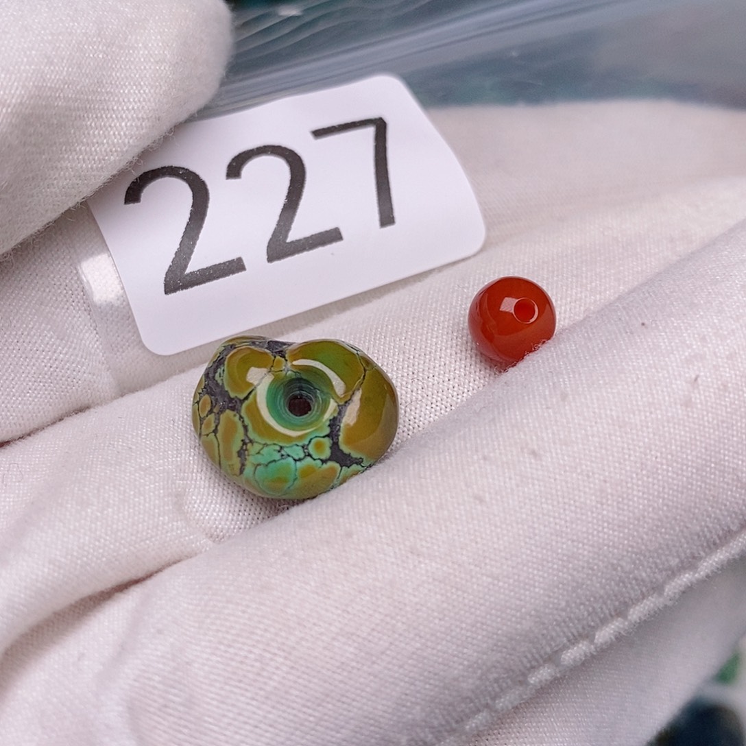 南红玛瑙未镶嵌珠宝奇石