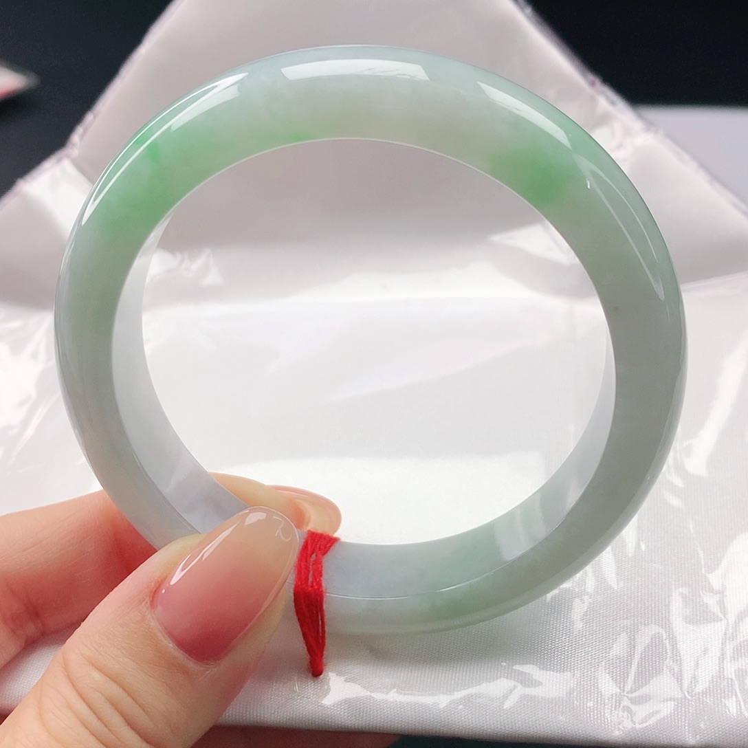 翡翠手镯未镶嵌翡翠057