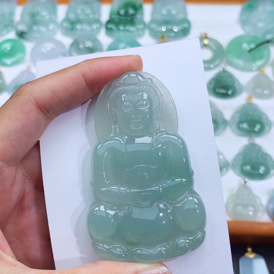 剑***客颈饰未镶嵌翡翠翡翠吊坠