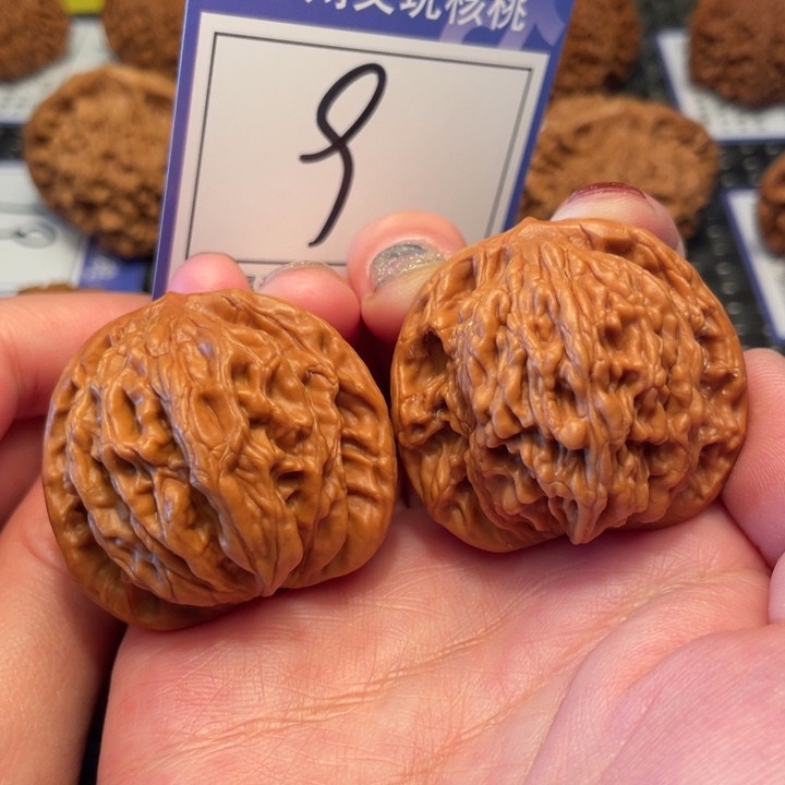 桃核把件40虎头9。。。