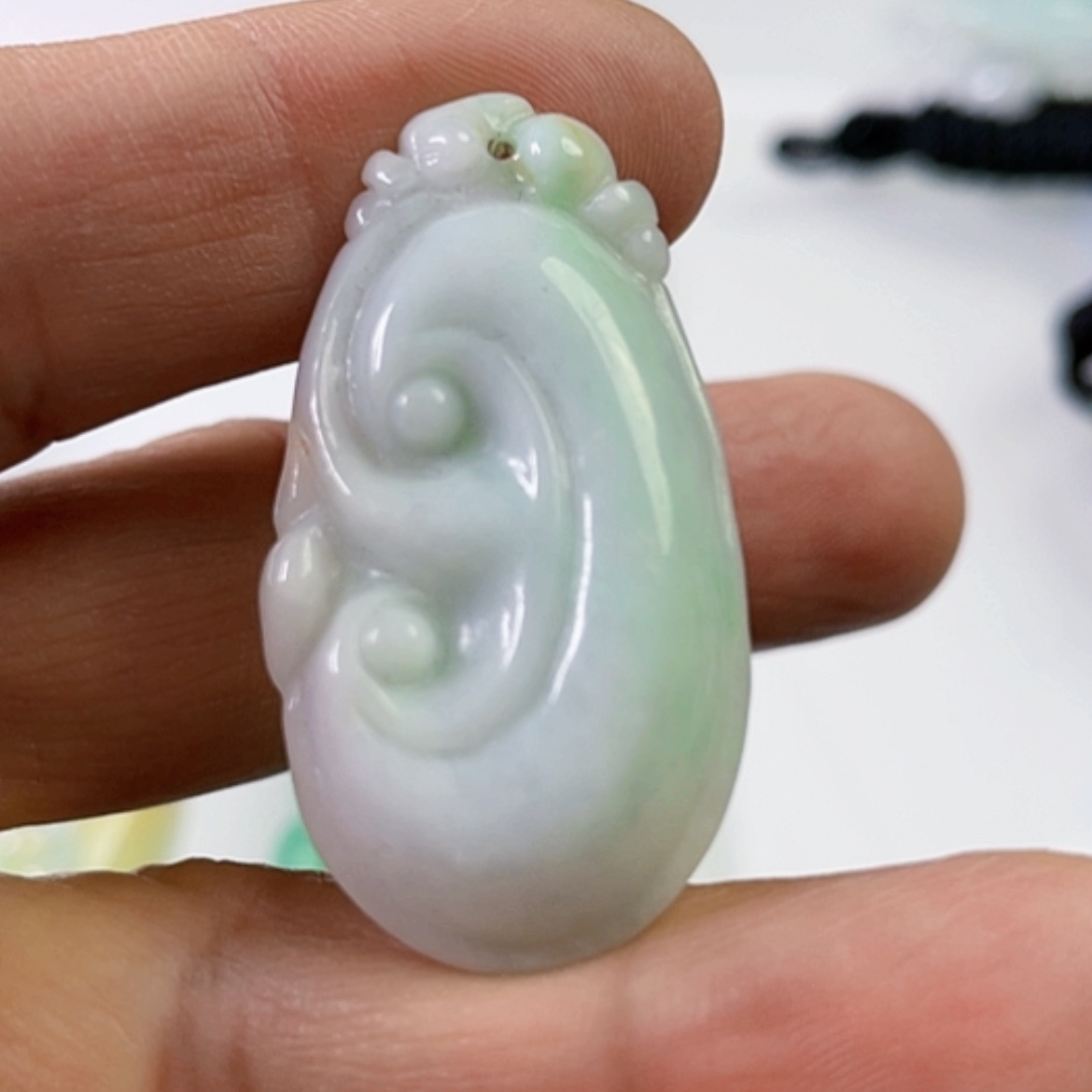 【闪购商品】翡翠吊坠(不含链)未镶嵌天然翡翠吊坠