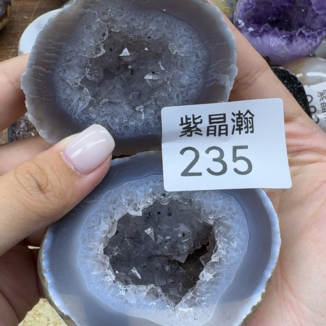 未镶嵌水晶大型摆件（非配饰）