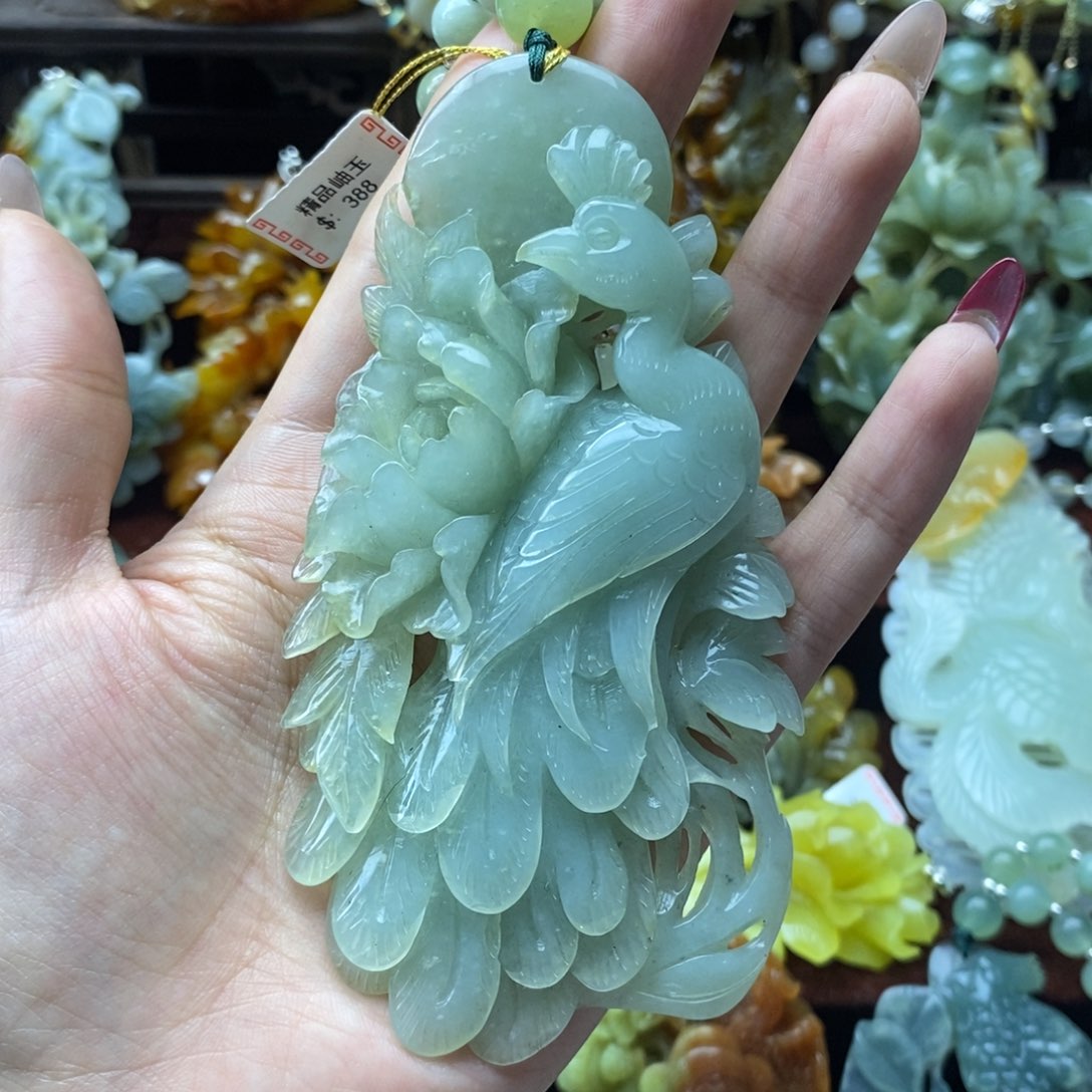 蛇纹石玉颈饰未镶嵌伊*