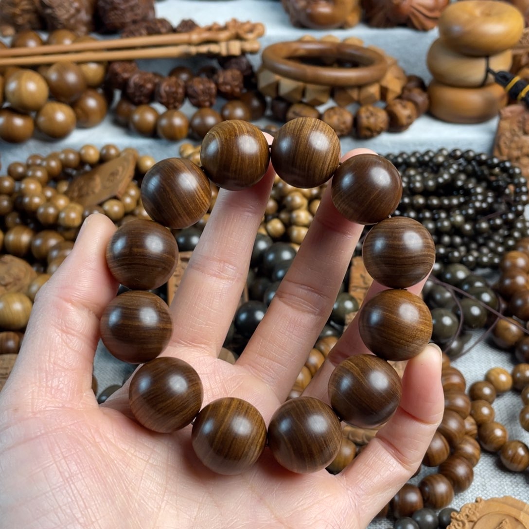 木老山檀香2.0黑肉手串
