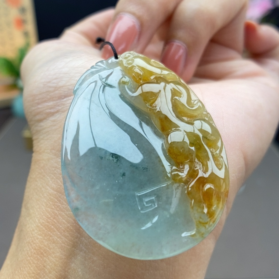 翡翠未镶嵌颈饰吊坠71