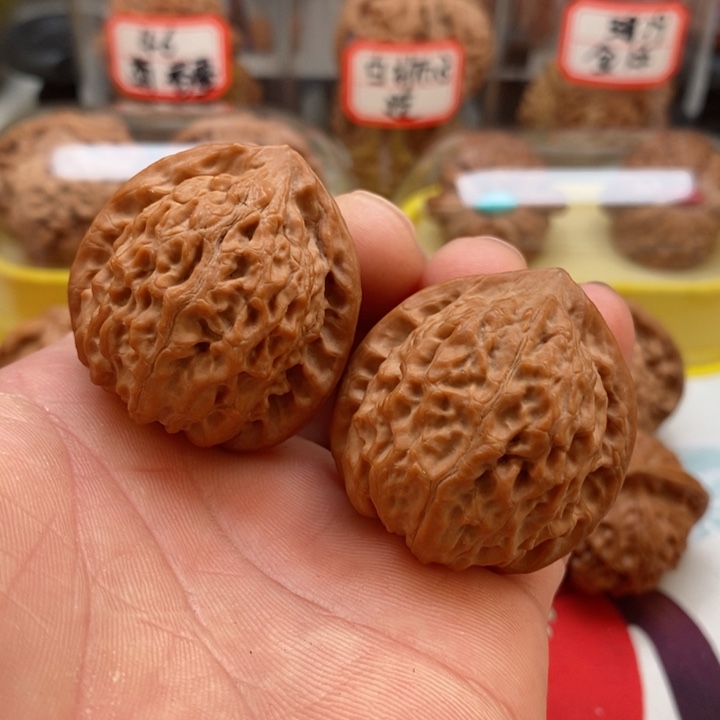 文玩核桃吊坠37全品金牛