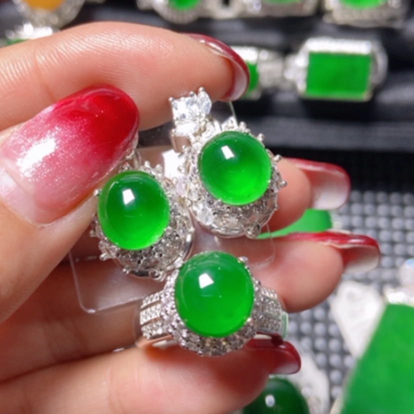 【闪购商品】翡翠颈饰未镶嵌翡翠