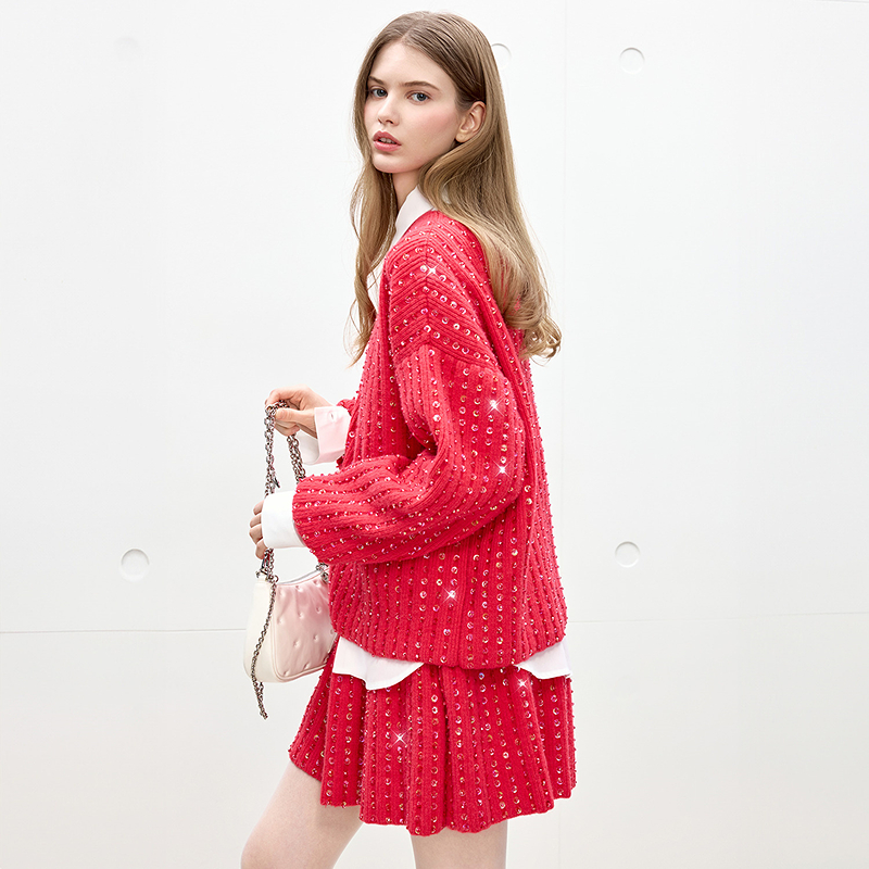 Juicy Couture橘滋亮片珠花刺绣落肩宽松圆领毛衣女