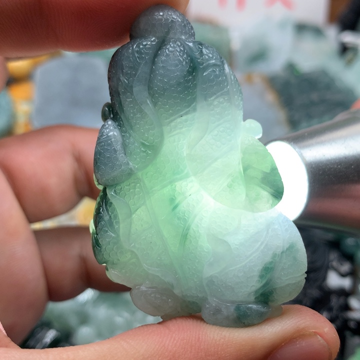 翡翠颈饰未镶嵌保真天然a货翡翠