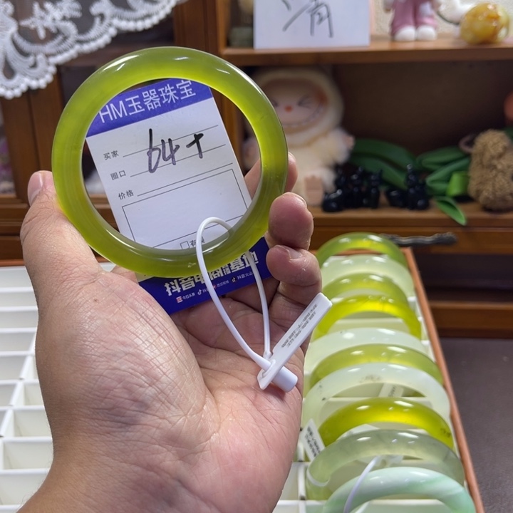 蛇纹石玉未镶嵌手镯226