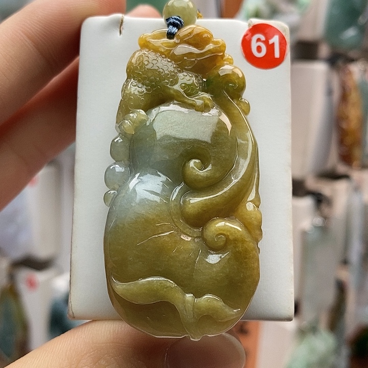 翡翠颈饰未镶嵌静*每天