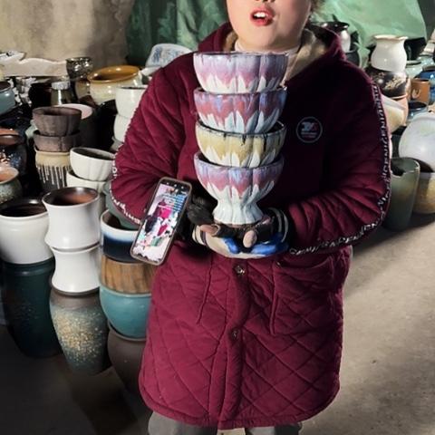 口16高12瑕疵盆子。