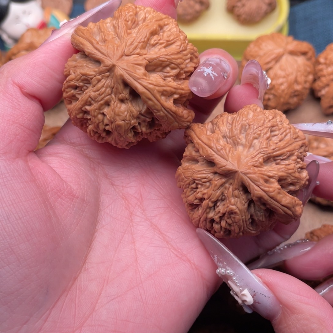 于****文玩核桃把件全品球筋48