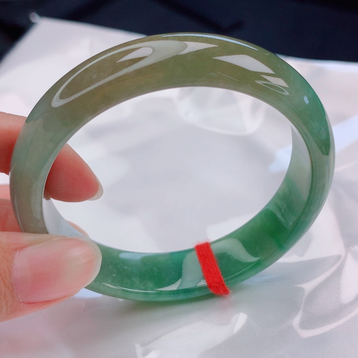 翡翠未镶嵌手镯56圈