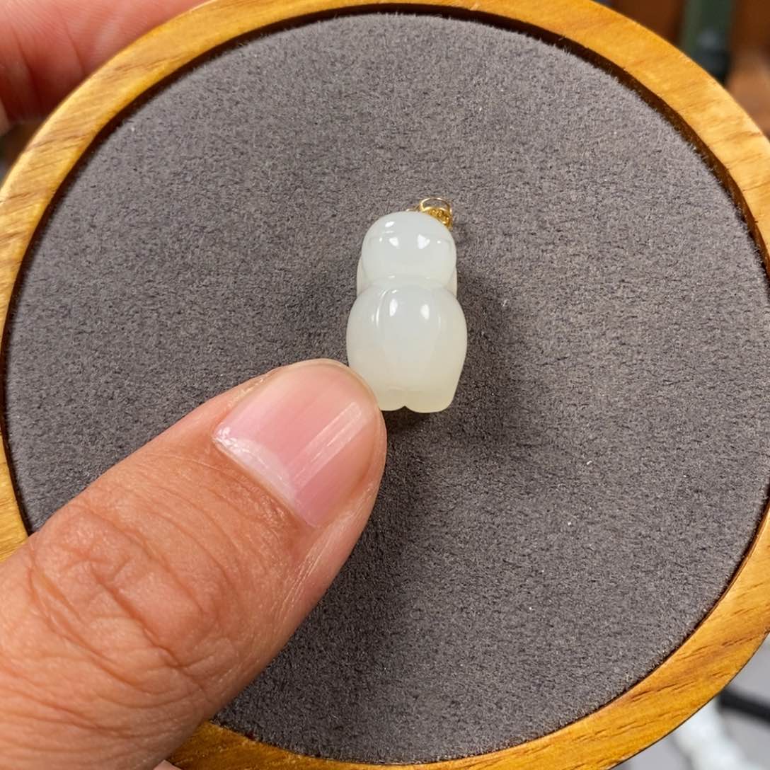 颈饰未镶嵌和田玉