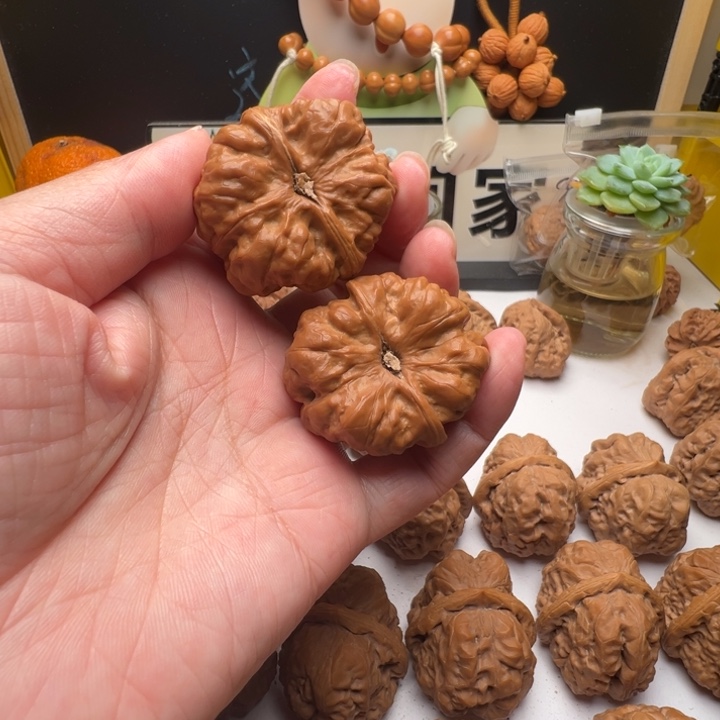 沂***产吊坠文玩核桃精品蛤蟆精品链接