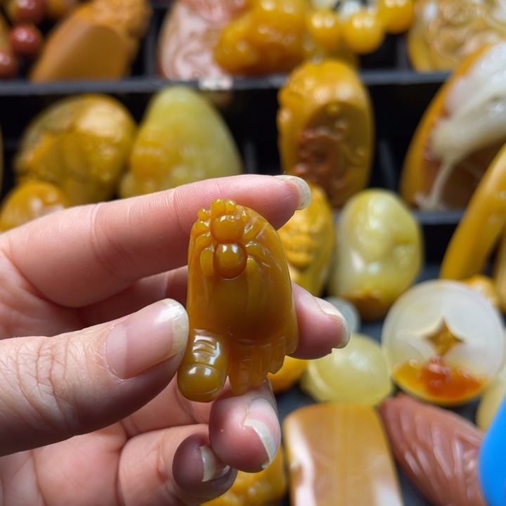 姜***叔石英质玉未镶嵌吊坠(不含链)