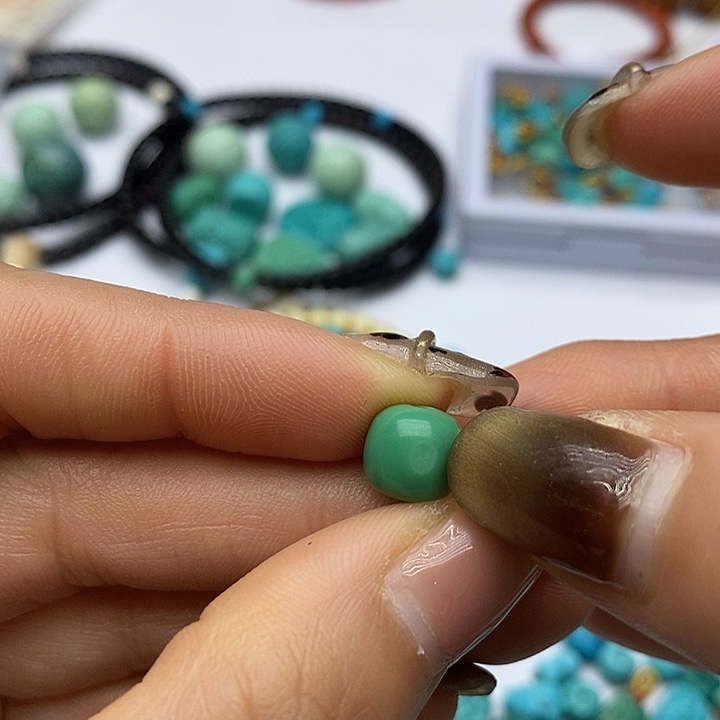 绿松石未镶嵌珠宝奇石