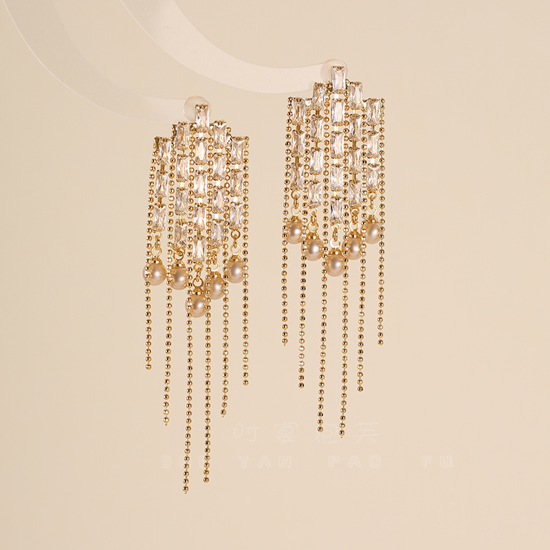 时宴泡芙 铜合金合成锆石耳饰 鎏光碎链耳饰轻奢长款流苏时尚耳饰