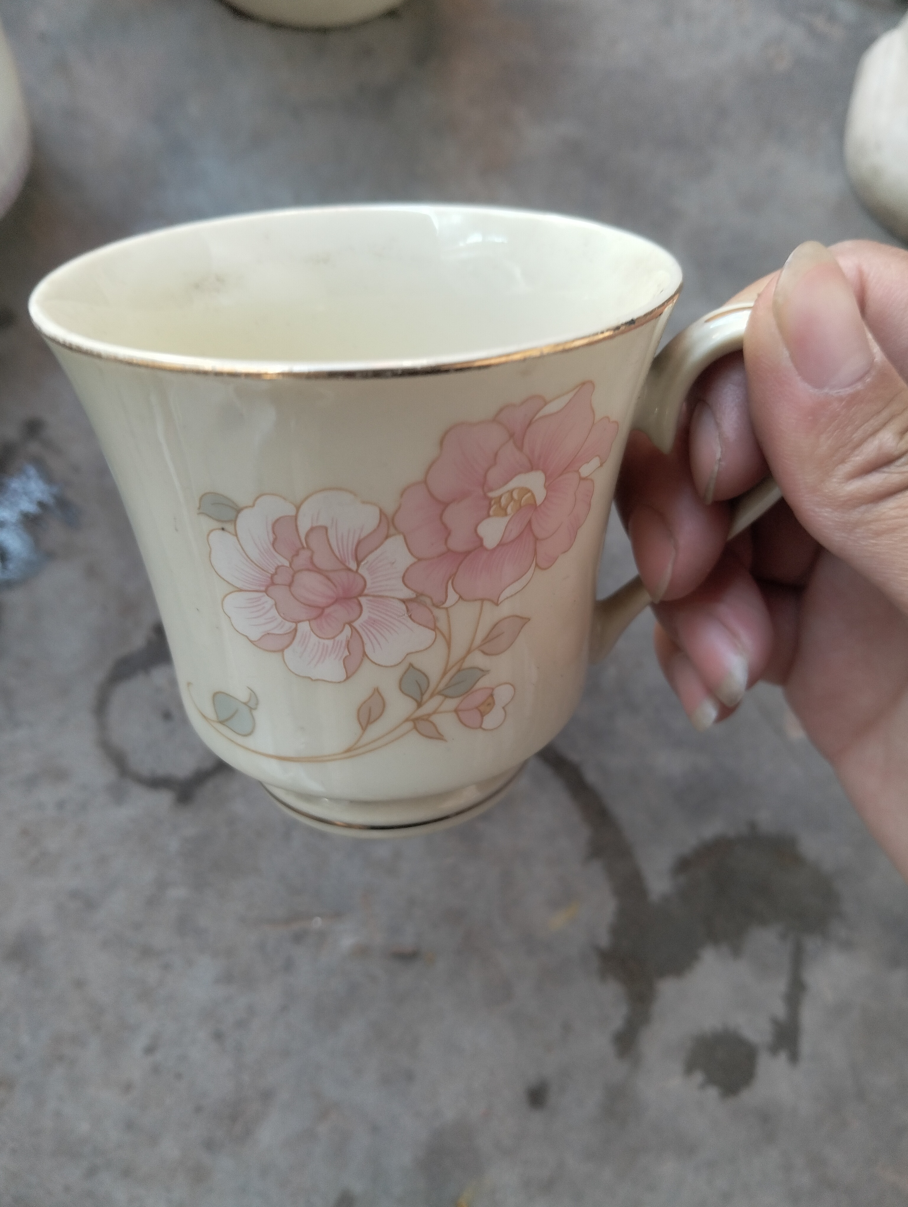 象牙瓷流金茶杯两个