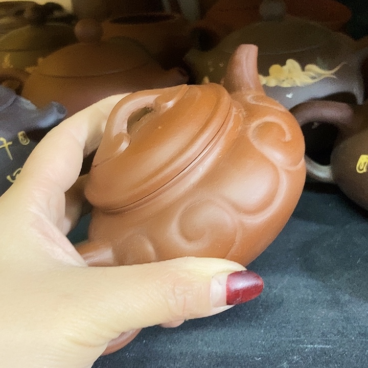 手工制作宜兴紫砂茶壶