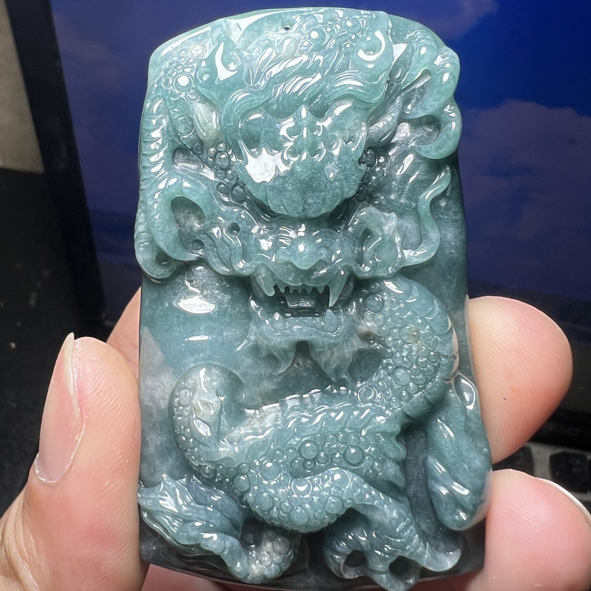 纯天然A货翡翠《龙牌》挂件