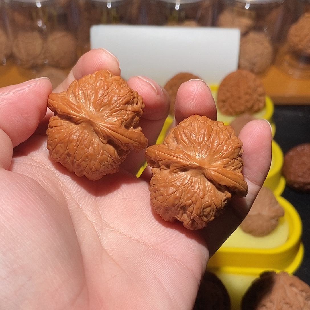 吊坠文玩核桃血麒麟