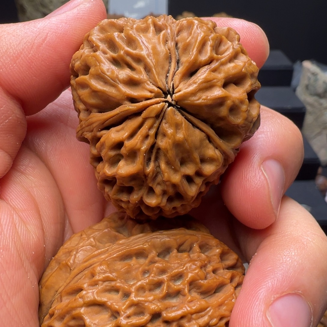 文玩核桃吊坠霹雳锤三棱42mm