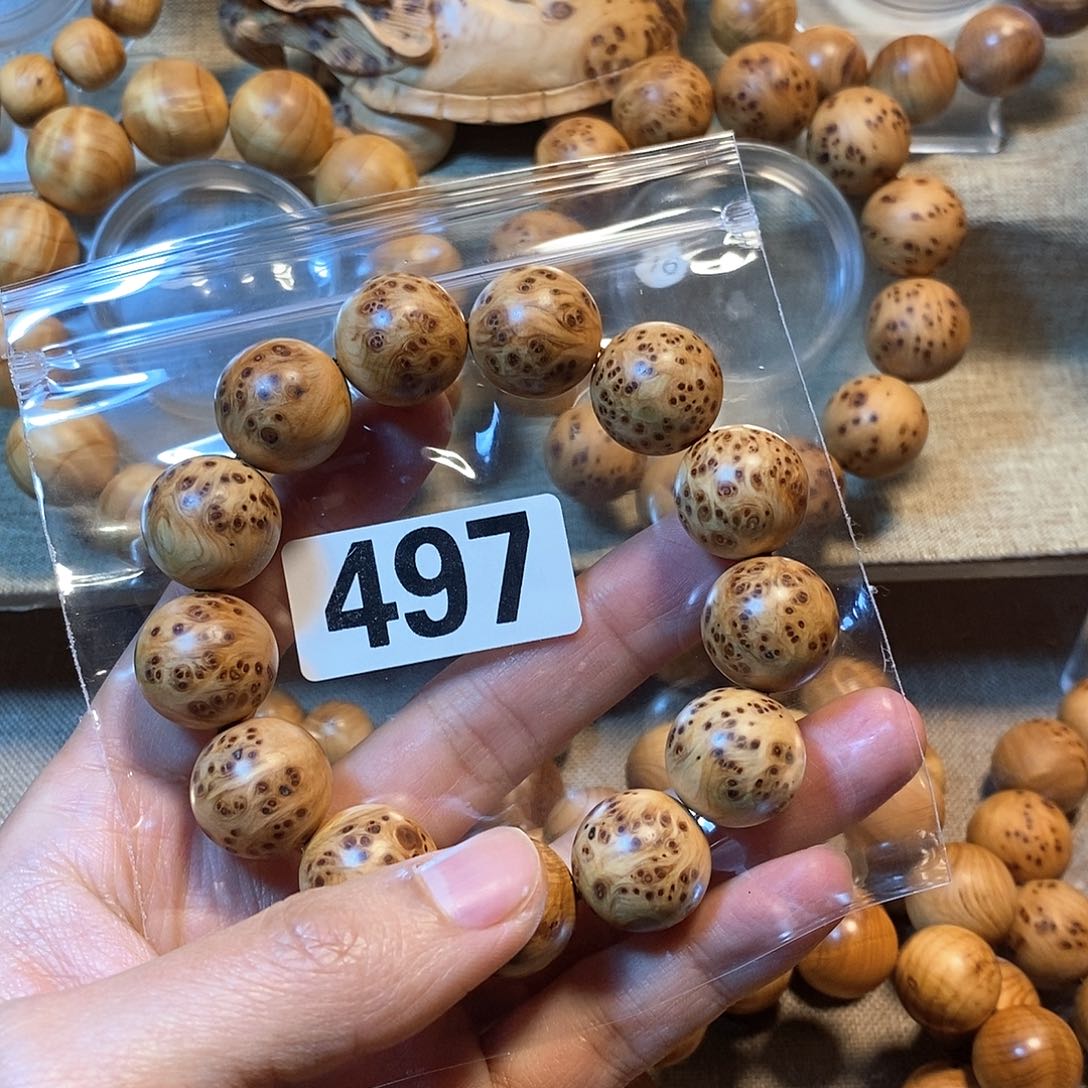 柏木（崖柏）J****n崖柏留疤1.8-497