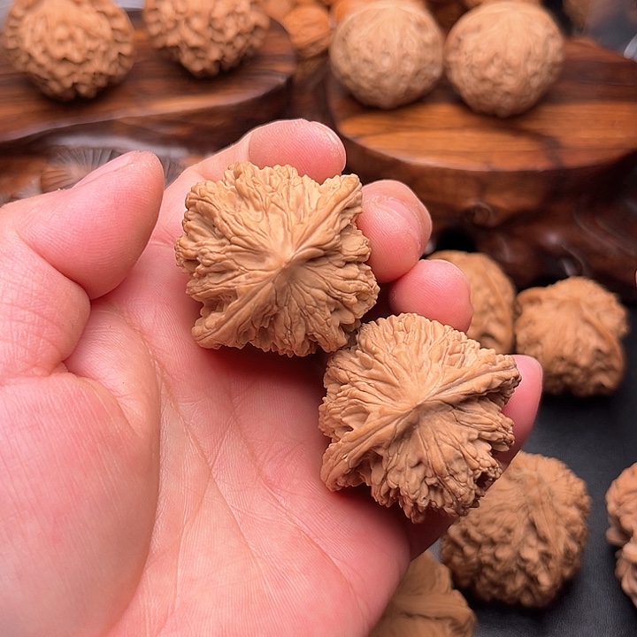 桃核把件核桃麦穗虎头42