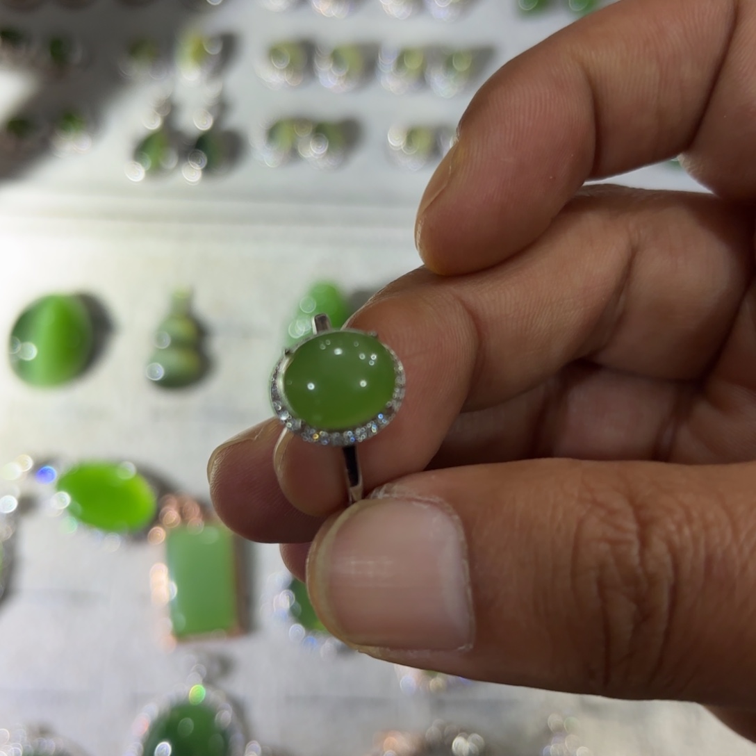 颈饰银S925镶嵌和田玉（碧玉）戒指