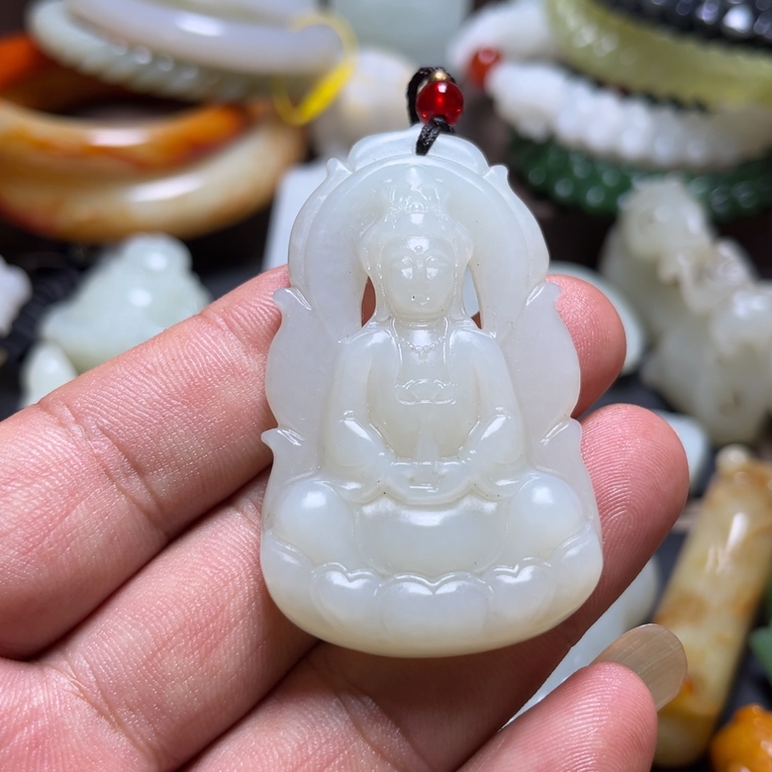 颈饰未镶嵌和田玉