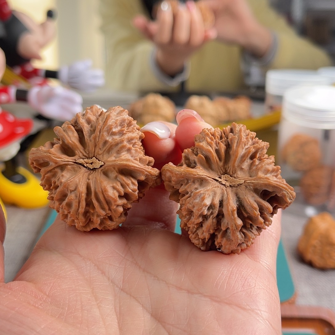 文玩核桃吊坠男***强44满天星全品