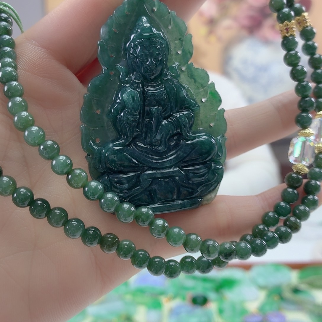 翡翠未镶嵌颈饰翡翠