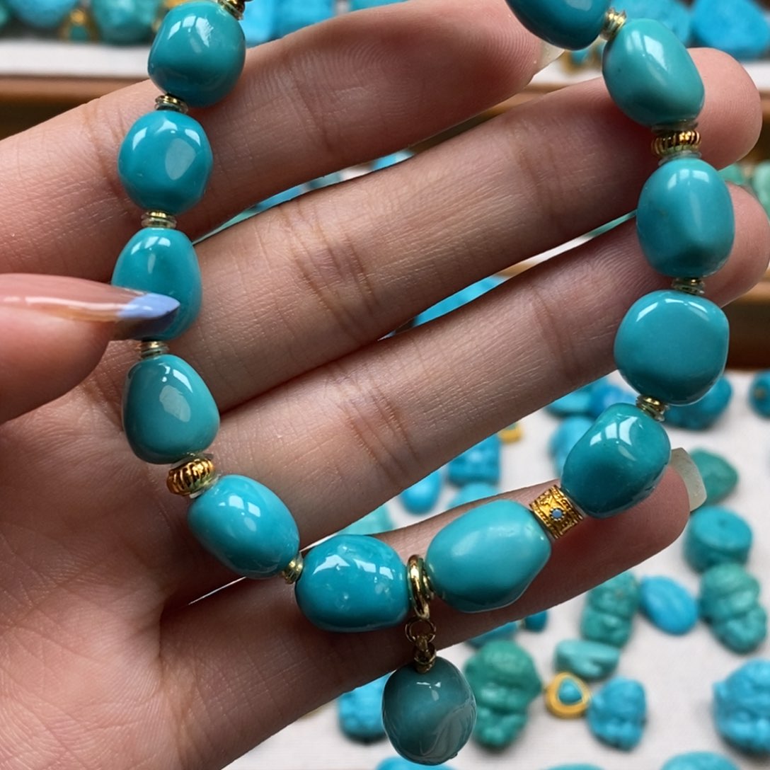 绿松石未镶嵌颈饰