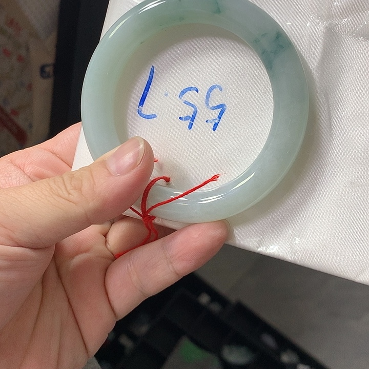 翡翠颈饰未镶嵌56圈