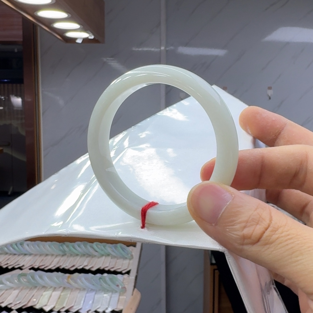 翡翠未镶嵌手镯翡翠