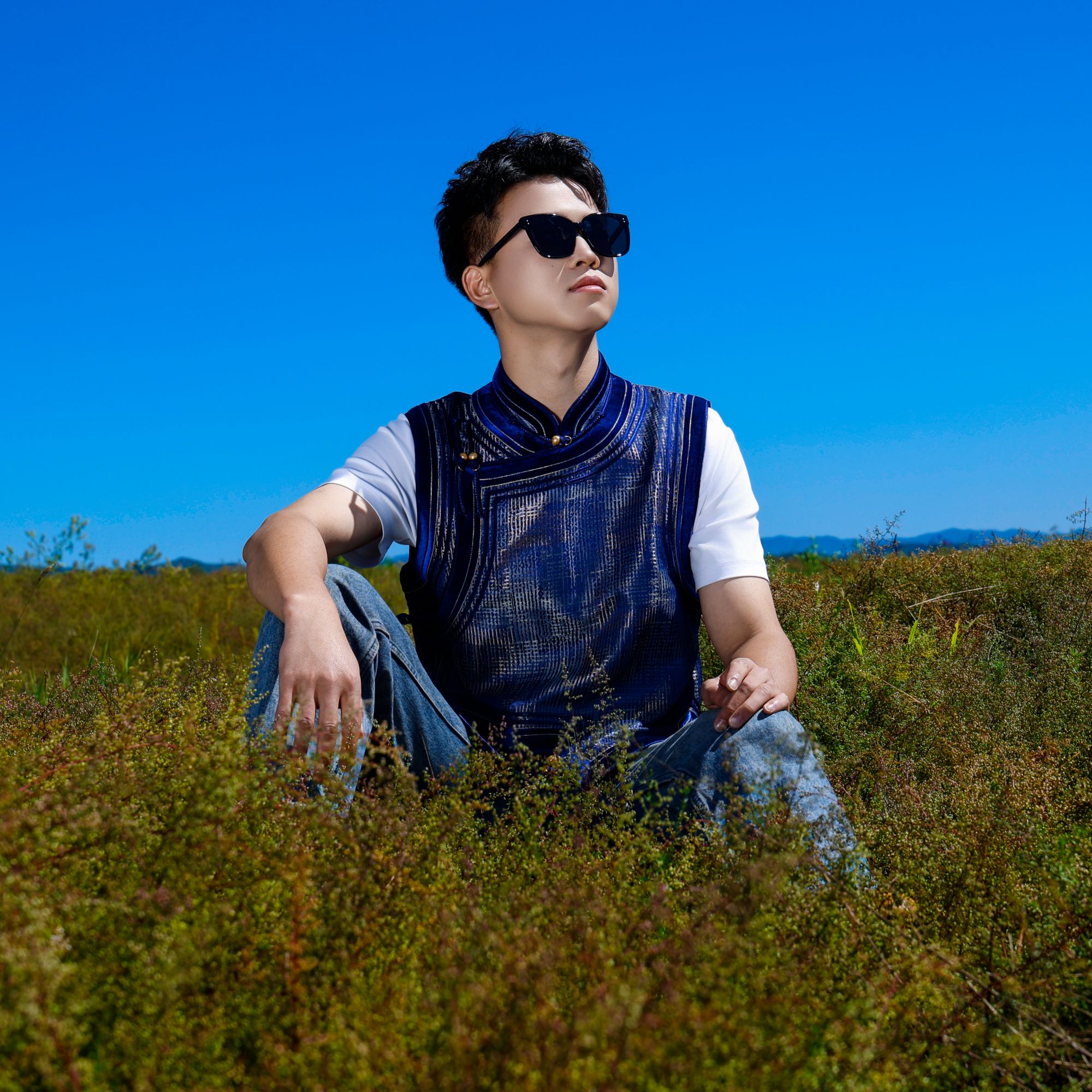 新格日【原创设计】民族宝蓝色提花缎面马甲